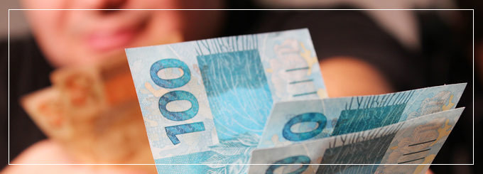 FORNECEDORES: Quais os cuidados necessários para o pagamento do salário aos funcionários?